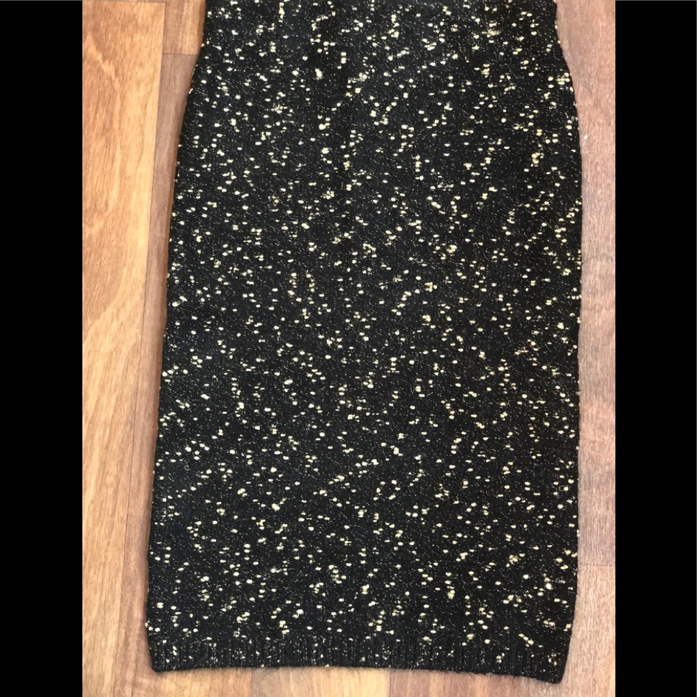 NEW w/ tag!! Beautiful Ann Taylor  Black skirt with Gold Specks!!